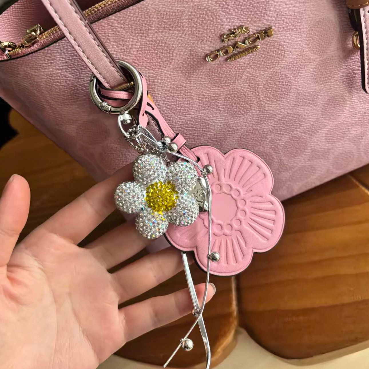 SPARKLING ROSÉ FLOWER BAG CHARM