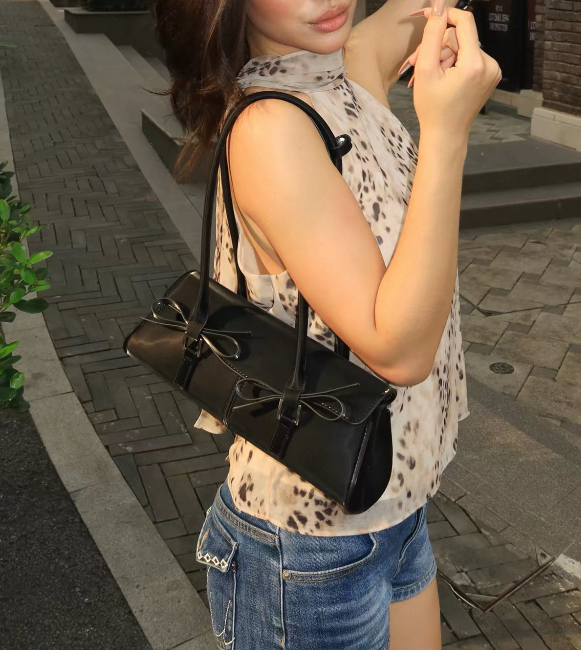 Marissé Grace – Bow Detail Black Shoulder Bag
