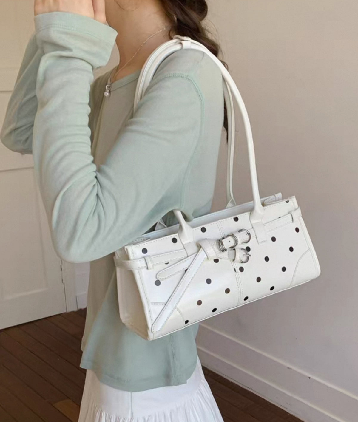 Marissé Audrey – White Polka Dot Lacktasche