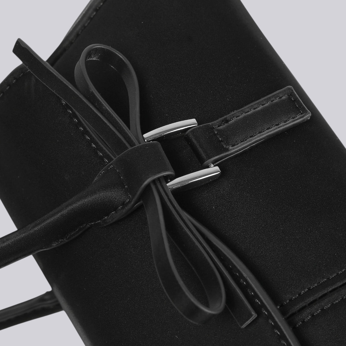 Marissé Grace – Bow Detail Black Shoulder Bag