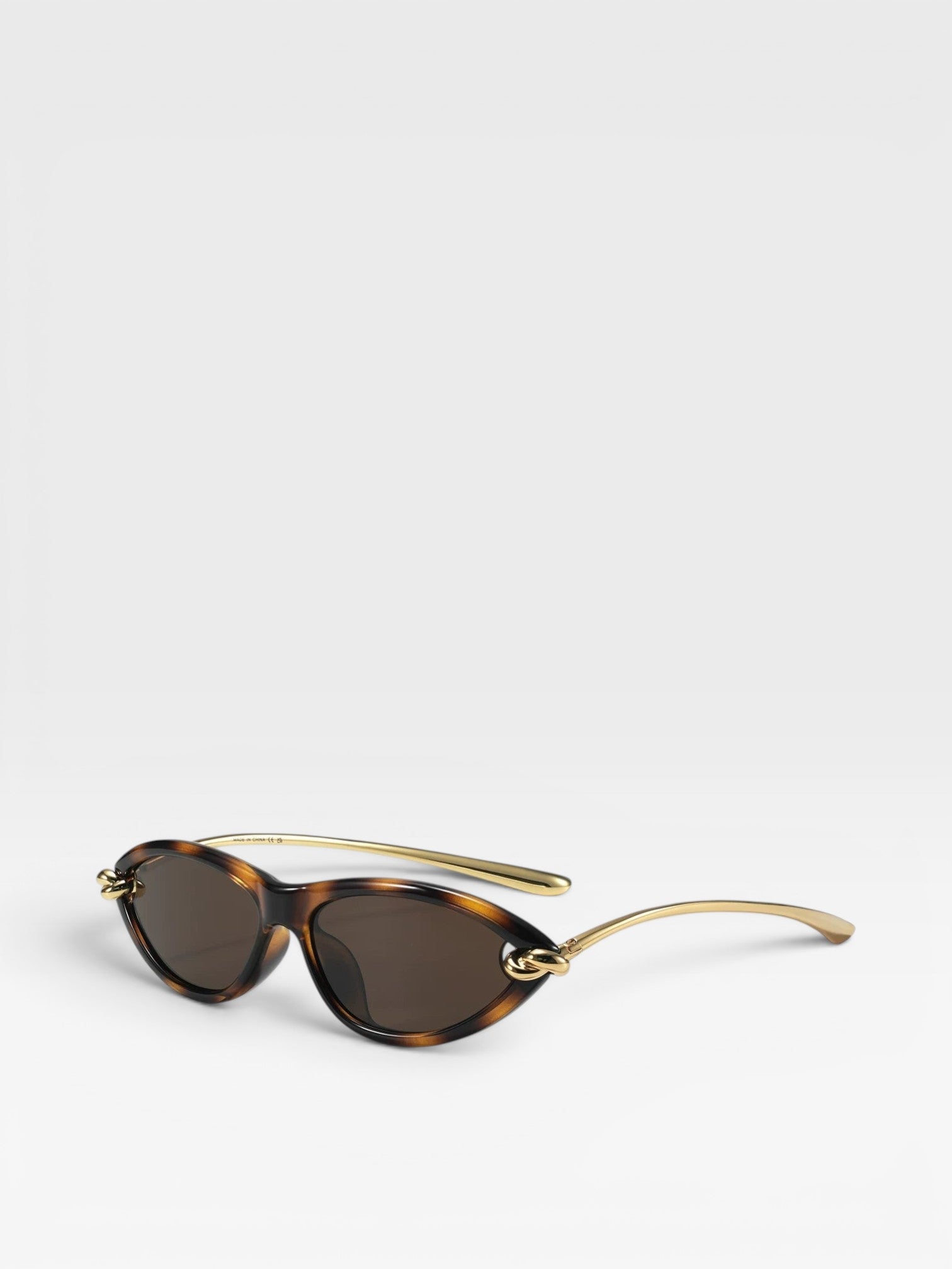 Schmale Cat-Eye Sonnenbrille für Damen im Old-Money-Stil - UV400 Schutz